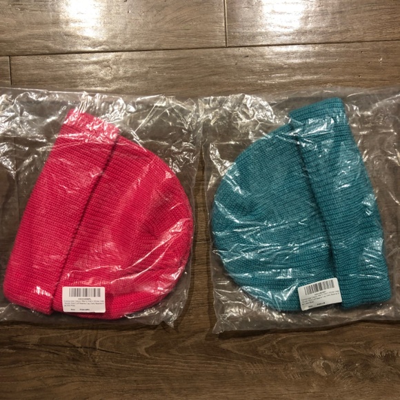 NEW in packaging beanies skull caps knit hat. - Picture 2 of 2